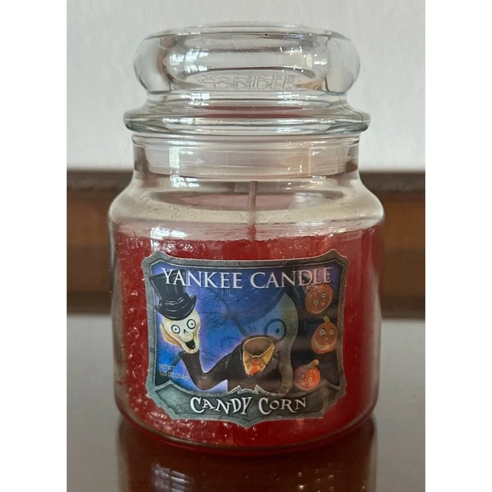 Yankee Candle Candy Corn Boney Bunch Halloween Skeleton 12.5 oz Jar Candle